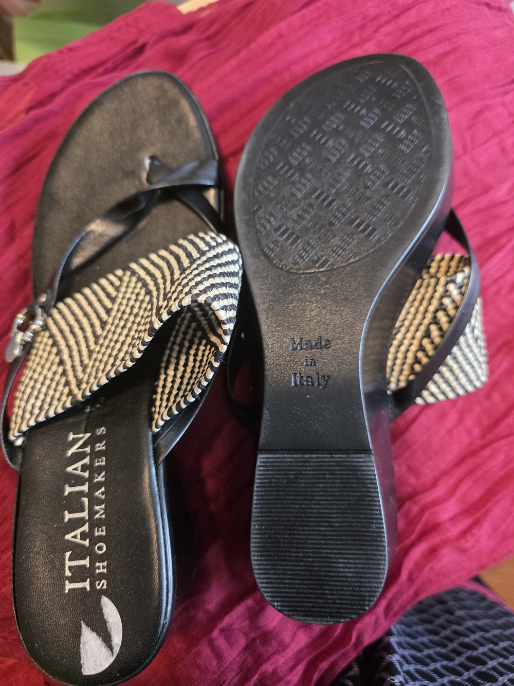 Italian Shoemakers Black & Ivory Woven Thong Sandals with Low Heel